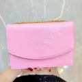 Borsa a tracolla in pelle PU rosa con catena dorata, elegante borsa da donna con patta. - Rosa