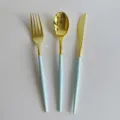 Wegwerp plastic vergulde bestekset met blauwe handgreep voor verjaardagsfeest tafeldecoratie - Gouden Mes / Lichtblauw Handvat (1st)