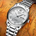 Reloj de cuarzo plateado para hombre con correa de metal, esfera de números romanos, fecha y día. - Banda Plateada Esfera Blanca Hombre