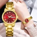 Élégante montre quartz dorée pour femme avec cadran rouge, chiffres romains et double calendrier. - Boîtier Doré Cadran Rouge