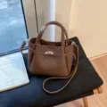 Stylish brown leather shoulder bag women vintage crossbody tote purse elegant commuter bag - Brown No Pendant