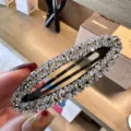 Pince à cheveux ovale en strass étincelant pour femmes, barrette à cheveux en cristal brillant. - Blanc