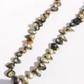 Collier de perles baroques naturelles fait main avec perles irrégulières colorées et fermoir doré chic. - Brun Olive