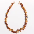 Collier de perles baroques naturelles irrégulières fait main avec fermoir OT doré. - Brun doré