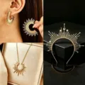 Conjunto de joyas doradas con sol celestial, incluye pendientes, diadema y collar chic. - Juego de Joyas Geométricas Estrella Y Luna 4 (Diadema+Collar+Pendientes)