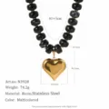 Collar de cuentas de resina gruesas con colgante de corazón de acero inoxidable dorado. - Colgante Corazón (N3928) / 41+5cm / Patrón de Mármol Negro