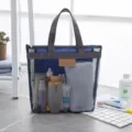Tragbare Mesh Strandtasche, atmungsaktive Kosmetiktasche für Outdoor Schwimmen und tägliche Reisen. - 30x9.5x28cm / Marineblau