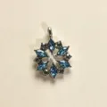 Collar con colgante de copito de nieve de cristal azul brillante para mujer regalo - Solo Colgante de Copo de Nieve (Sin Cadena)