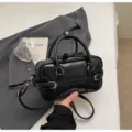 Black PU leather handbag, trendy shoulder bag and chic commuter crossbody bag for women. - No Pendant / Black