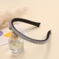 Sparkling rhinestone crystal black headband for women chic hair hoop fashion hair accessory - White