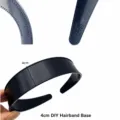 Detail view of 4cm black plastic headband base featuring inner combs and anti-slip dots. - Grooved Headband with Inner Small Combs / 4cm / Black