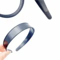 Plain blue plastic hair hoop with small teeth and anti-slip dots, 2.7cm wide DIY base band. - Grooved Headband with Inner Small Combs / 2.7cm / Dark Blue