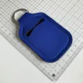 Funda botella neopreno azul llavero portatil desinfectante manos pintalabios soporte item - Azul Zafiro