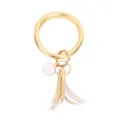 Gouden PU lederen armband sleutelhanger met kwast detail close-up van hoogwaardig beslag. - Goud Stijl