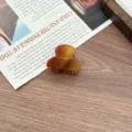 Mini acetate hair claw clip for women, stylish tortoiseshell mini hair claw for daily use. - S / Brown