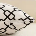Housse de coussin géométrique moderne en noir et blanc avec fermeture éclair pour canapé - Housse Uniquement / Chenille Double Face Haute Qualité Blanc