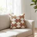 Housse de coussin décorative moderne géométrique marron et blanche pour canapé. - Feuille de Ginkgo Chameau / Housse Seule