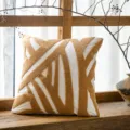 Moderne minimalistische Plüsch Kissenhülle, braunes abstraktes Design für Sofa und Bett. - Vortex Hellbraun