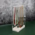 Vitrine de collar de acrílico transparente con puerta antipolvo, organizador de joyas. - Caja de Terciopelo para Collar y Anillo / Acrílico Cuadrado