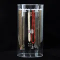Soporte de exhibición de collares de acrílico transparente con puerta, organizador 32cm. - Caja de Collar Ovalada de 24 Ganchos / Transparente