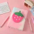 Flauschiges Pluesch-Notizbuch mit Erdbeere Tasche, niedliches Tagebuch fuer Kinder und Schueler. - 14.5*21cm / Rosa Erdbeere