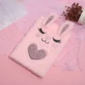 Süßes rosa Plüsch Hasenohr Notizbuch Tagebuch mit glitzerndem Herz für Schüler und Alltag. - Rosa