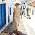 Robe midi sans manches élégante avec design taille drapée pour femme mode estivale. - S / Abricot
