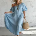 Robe longue bleu clair à épaules dénudées et manches bouffantes, look de vacances en coton. - S / Robes / Bleu ciel