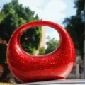 Rote Glitzer Halbmond Handtasche Detail, glänzende Pailletten Schultertasche für Party. - Rot