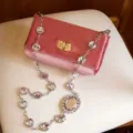 Französische Samt-Umhängetasche mit Strasskette, elegante Abendtasche für Damen und Mädchen. - Pfirsich