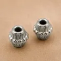 Perle d'espacement gyro a rayures verticales en acier inoxydable pour bracelet DIY collier - Perle Tambour à Rayures Verticales / 7.4x7.3mm / Argent