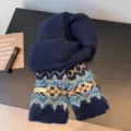 Detalle de bufanda de punto Fair Isle, bufanda de invierno cálida con patrón jacquard geométrico. - Azul marino