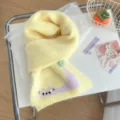 Lindo bufanda de punto amarillo para mujer, cuello cálido con gato suave, moda de invierno. - Gato Perezoso - Amarillo