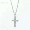 Elegante Damen Zirkon Kreuz Halskette aus Titanstahl, glänzender Edelstahl Kettenanhänger. - Kreuz Stil (N0018S)