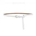 Cinturón fino de cuero blanco para mujer con hebilla de anillo dorado y diseño elegante. - Blanco