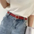 Cinturón de cuero rojo para mujer con hebilla redonda plateada accesorio vaquero casual - Rojo