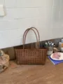 Brown cutout shoulder bag, stylish hollow woven tote bag, large capacity casual daily bag. - No Pendant / Brown
