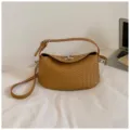 Brown woven leather shoulder bag for women, elegant retro commuter handbag for daily use - No Pendant / Brown