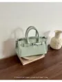Green leather handbag for women, elegant vintage Kelly style tote bag for daily commute. - Green