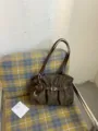 Vintage pleated shoulder bag for women, chic retro underarm handbag with heart pendant. - With Pendant / Green