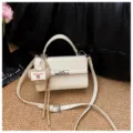 Chic off-white top-handle shoulder bag, stylish vintage cross-body bag with sweet heart charm. - With Pendant / Off White