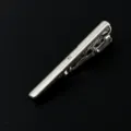 Klassische silberne Krawattenklammer fuer Herren minimalistische Geschaeftskleidung Accessoire - M12