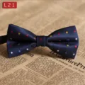 Modische blaue gepunktete Fliege mit buntem Druck fuer Herren Hochzeit Anzug - L21