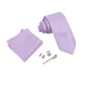 Conjunto de corbata texturizada morada para hombre con pañuelo, gemelos y alfiler elegante. - Lavanda Cuadros