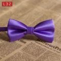 Lila Herren Polyester Fliege, koreanisches geometrisches Design fuer Hochzeitsbrutigam. - L32