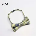Verstellbare gelbe Herren Fliege mit Blumenmuster fuer Hochzeit und Abendparty. - Gelb Blau Floral (B14)
