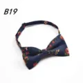 Herren verstellbare Blumen Print Fliege in dunkelblau mit Blumenmuster für Hochzeitsfeier. - Dunkelblau Mehrfarbig Floral (B19)