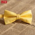 Herren gelber gestreifter Polyester Fliege, klassische geometrische Muster Schleife für Anzug. - L78