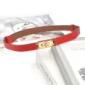 Rode smalle damesriem met gouden slotgesp, chic design voor jassen en mantelpakjes. - Rood (Gouden Gesp)