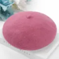 Stylish pink wool beret hat for women, elegant winter warm painter cap and chic daily headwear. - One Size / Dusky Pink